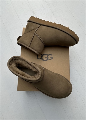 W Classic mini ll støvle Antilope UGG